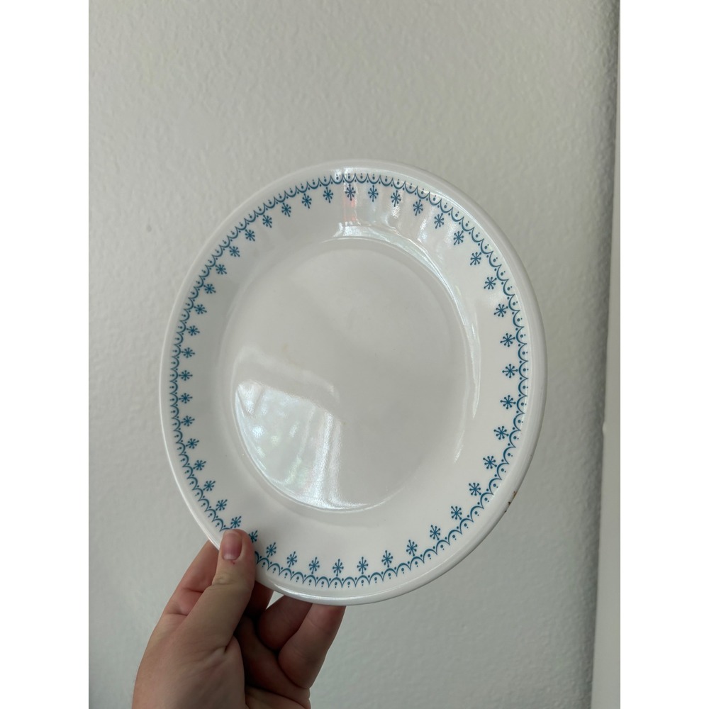 Corelle Snowflake Blue Lunch Plate 8" Vintage Corning Livingware White Blue